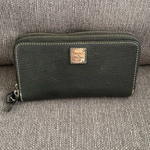 Dooney & Bourke zip around wallet